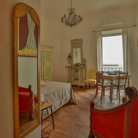 Amazing Sea View In Historic Building In Downtown By Wonderful Italy-3