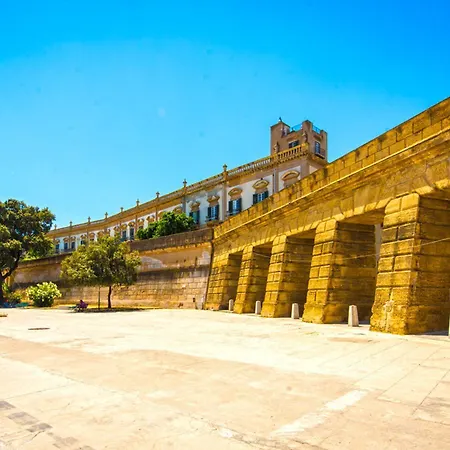 Amazing Sea View In Historic Building In Downtown By Wonderful Italy-2